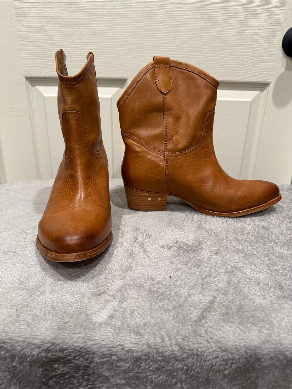 beek Women's Cognac Leather Ankle Booties